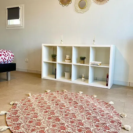 Studio Cozy * Ла-Рошель